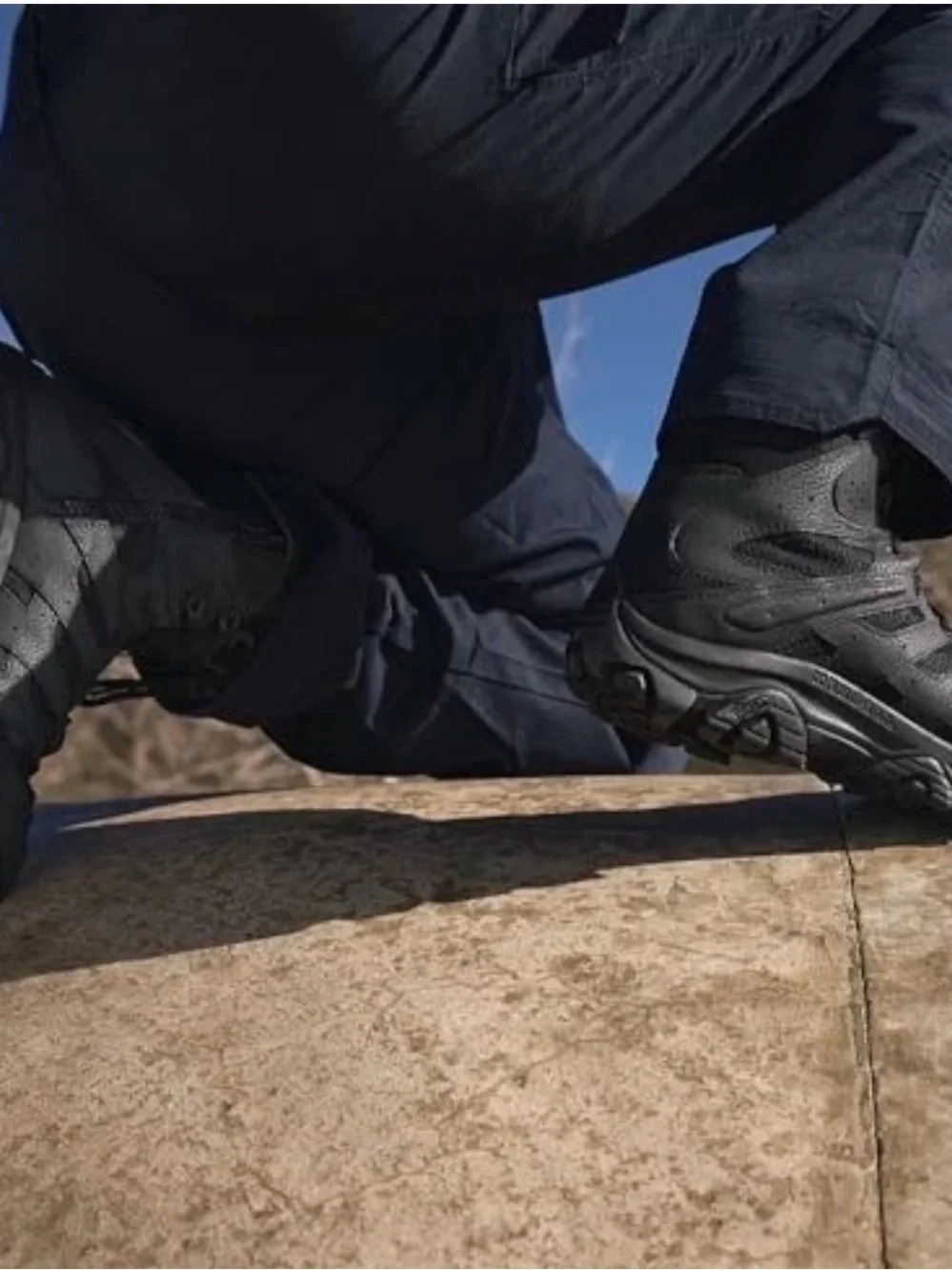 Merrell Black Men's Moab 2 COLDPACK Mid Waterproof Hiking Boots